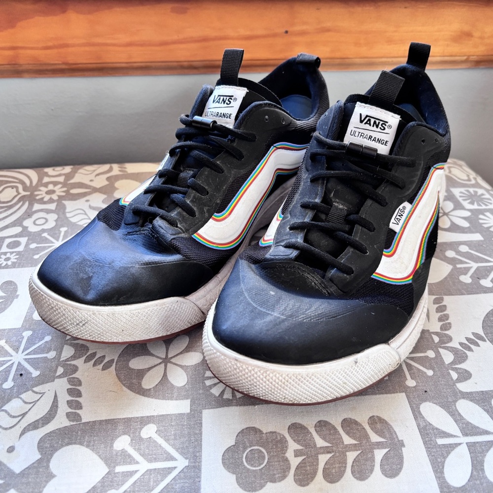 Vans Ultrarange Black and White Sneakers with Rainbow Accents. Pride 🏳️‍🌈